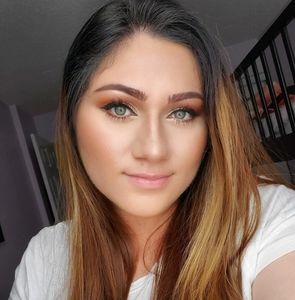 Meet your Posher, Viviana